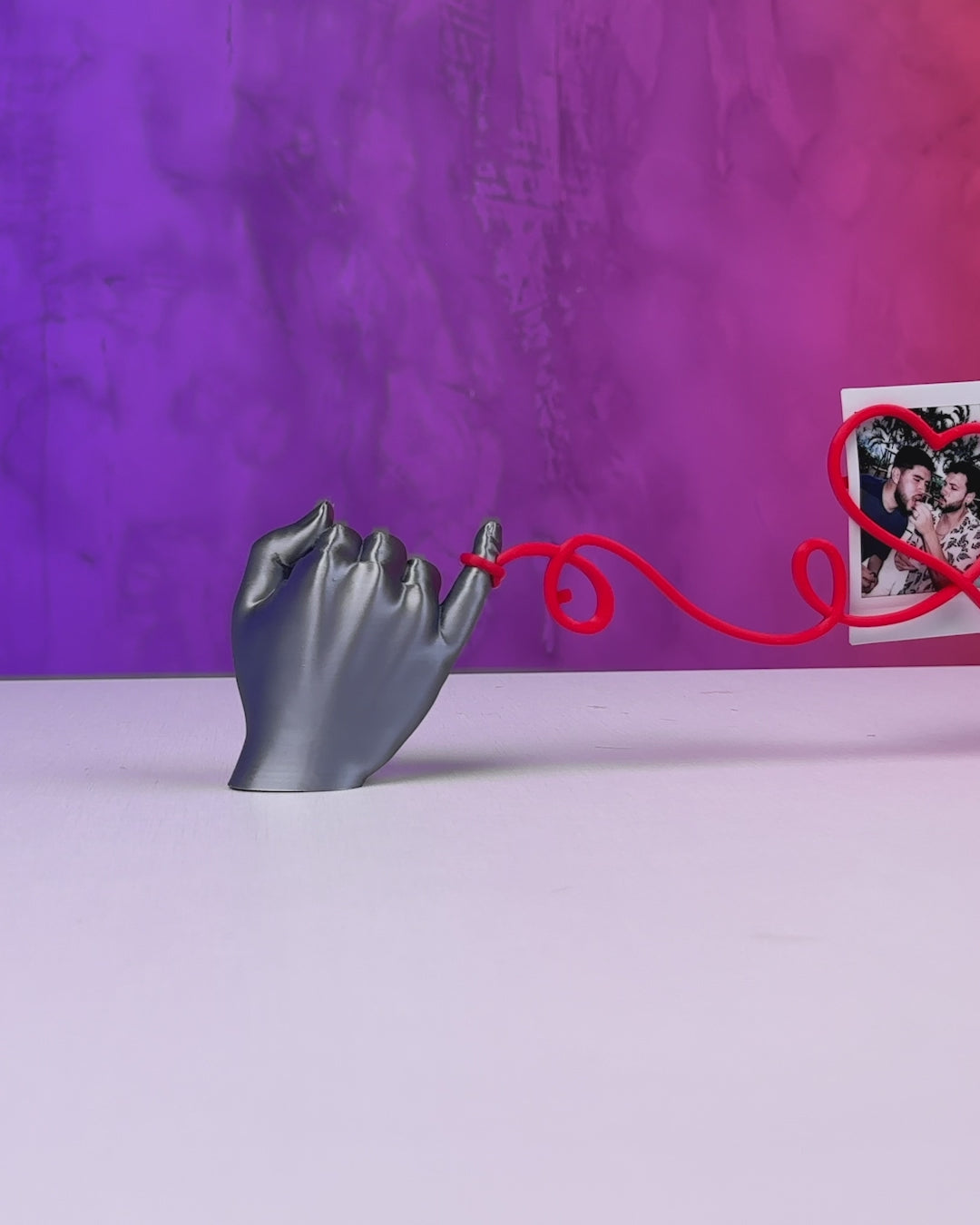 Load video: Heartstring Photo String